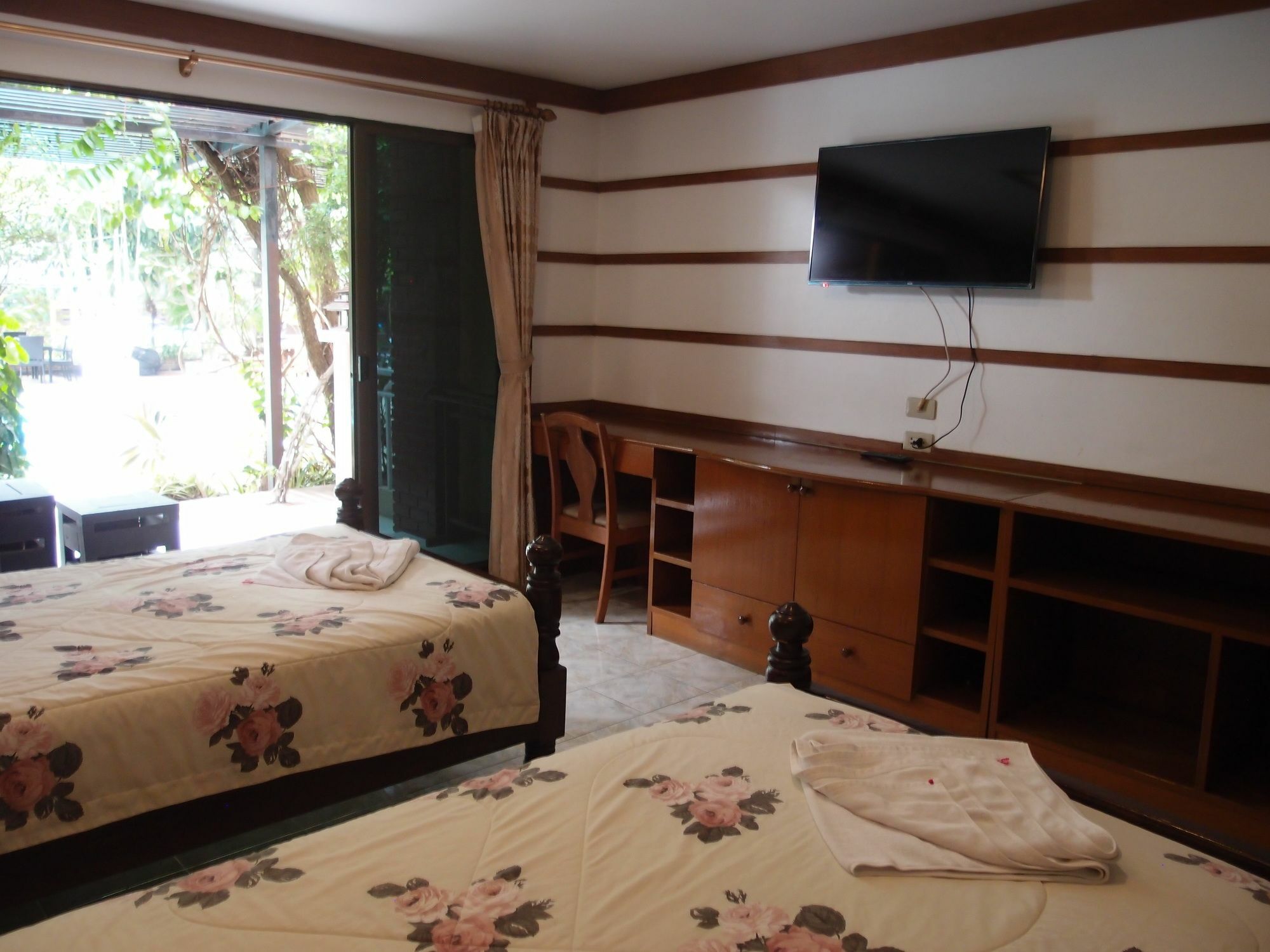 Blue Garden Resort Pattaya Джомтьєн-Біч Екстер'єр фото